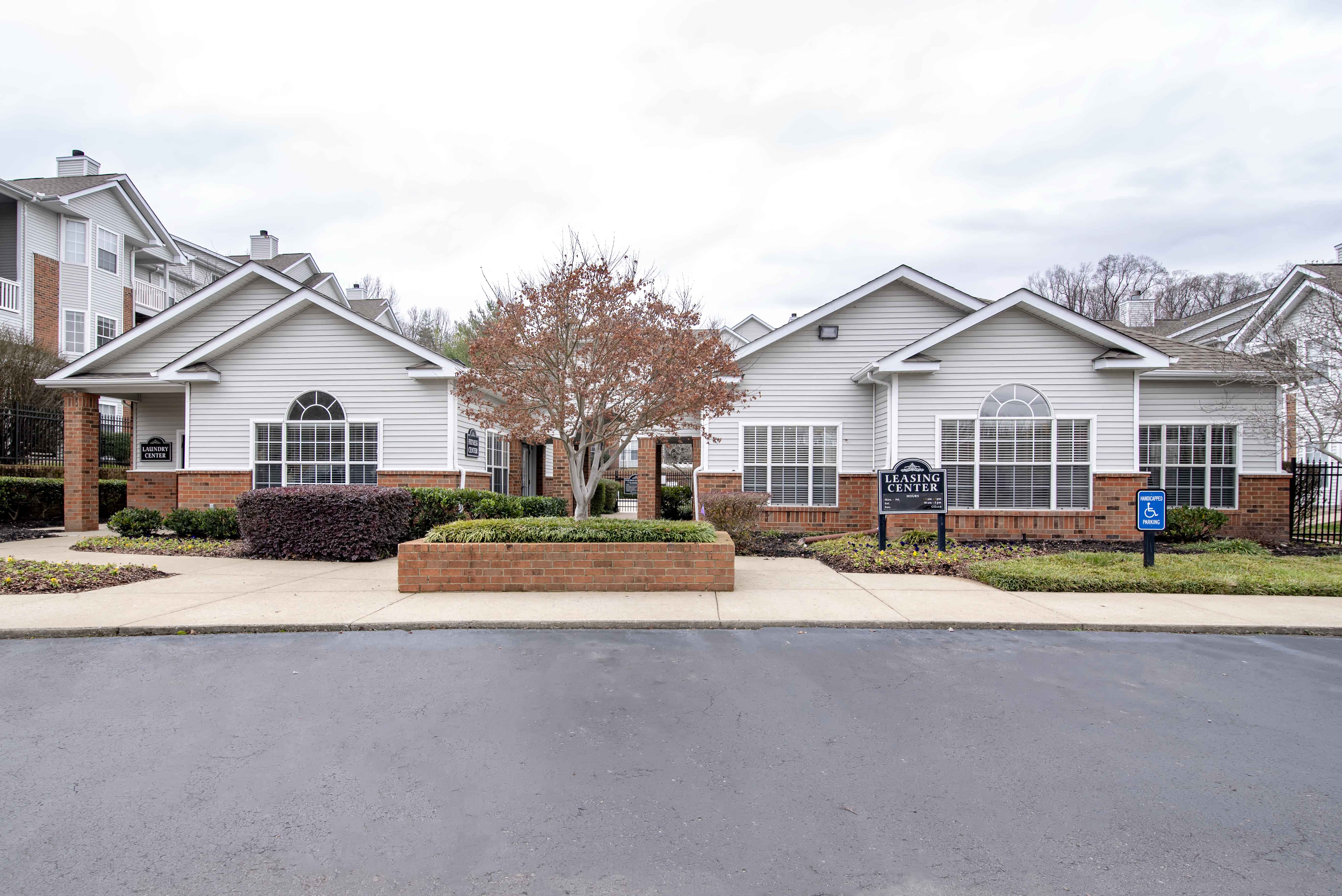 Waterford Landing Apartments, 5901 Old Hickory Boulevard, Hermitage, TN